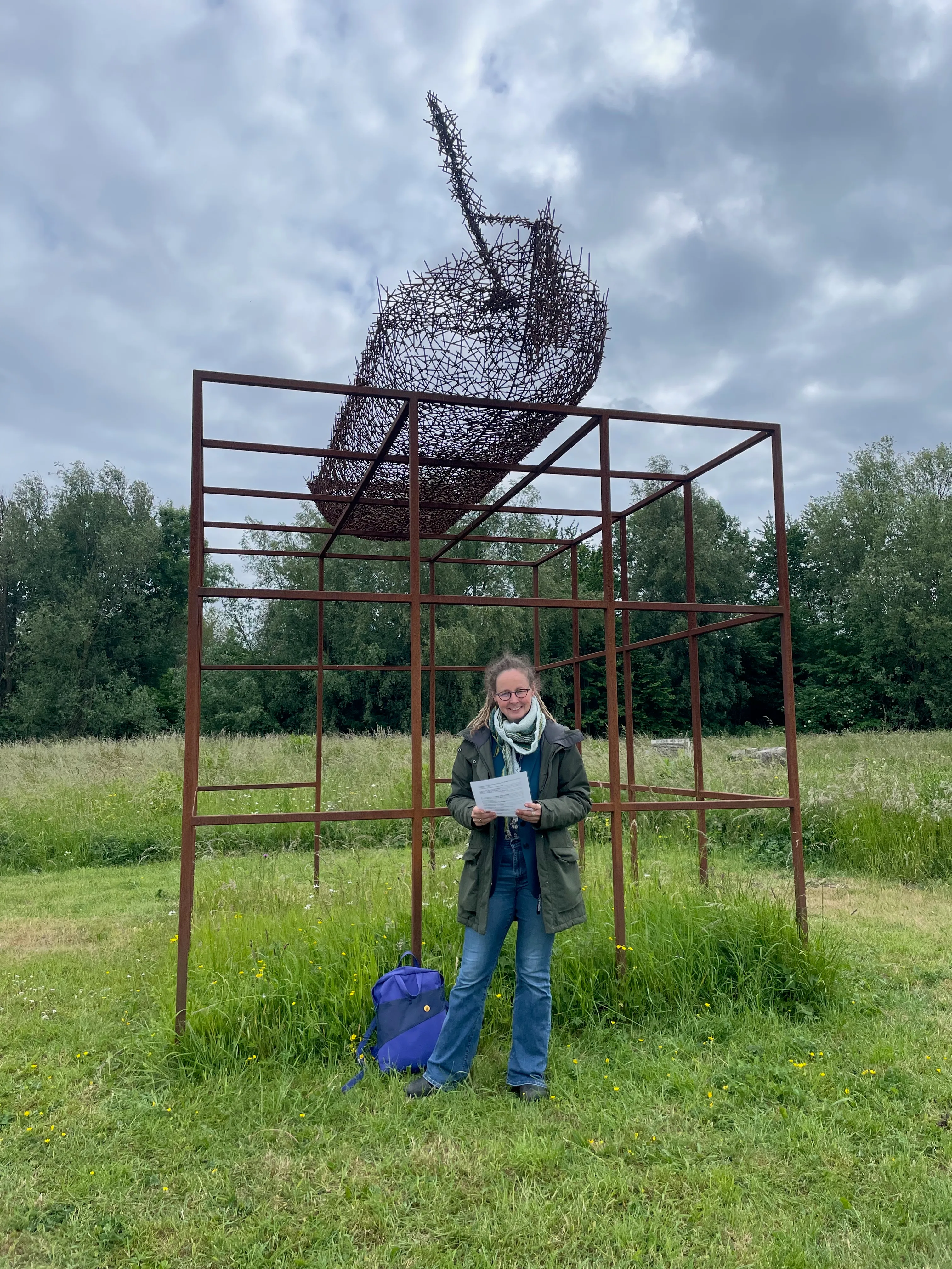 Bianca leest voor op het nieuwe poëzieveld